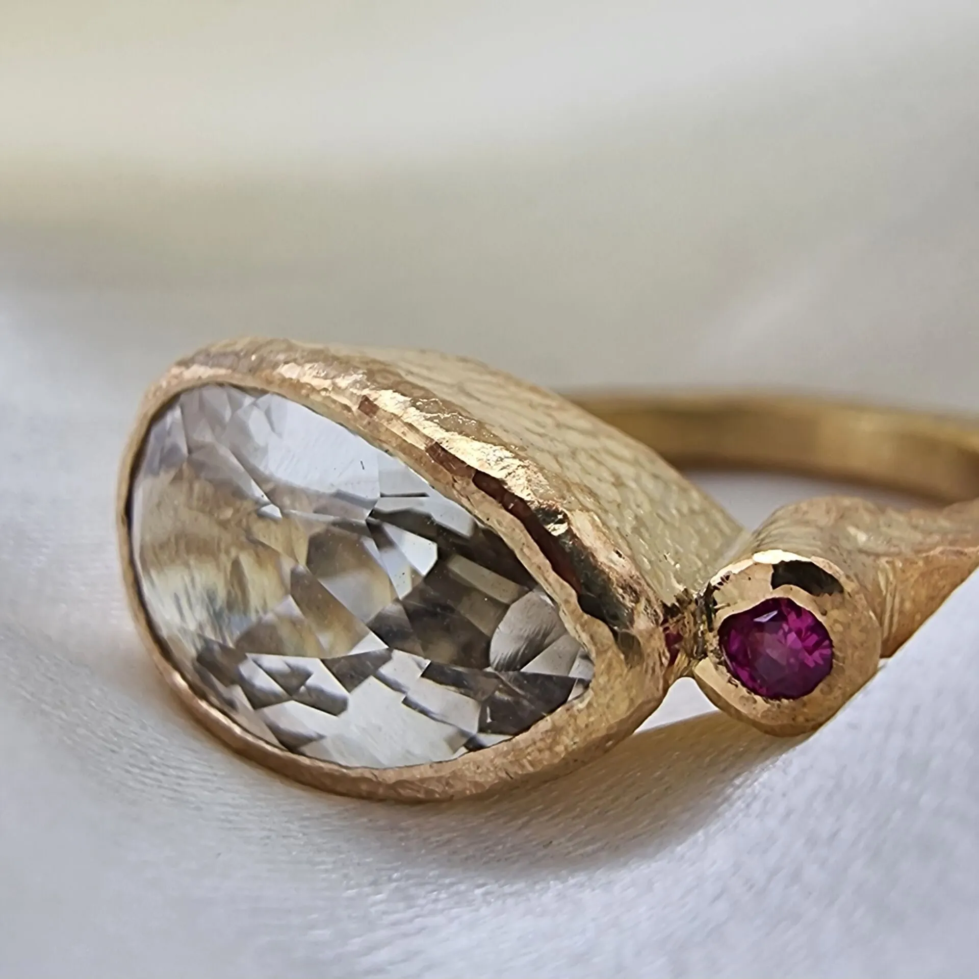 Серебряное кольцо